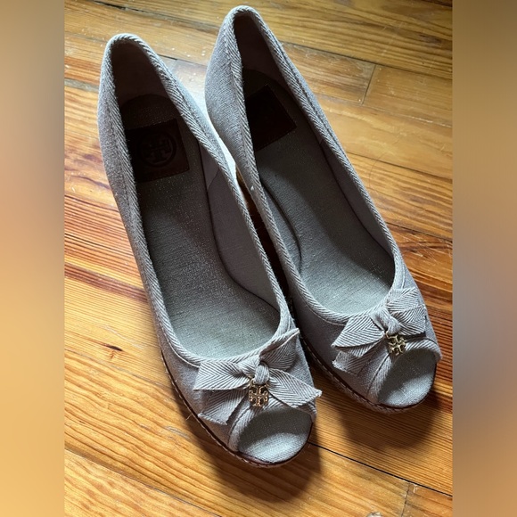 Tory Burch Shoes - Tory Burch Gray Espadrille Wedges with Bows 9.5